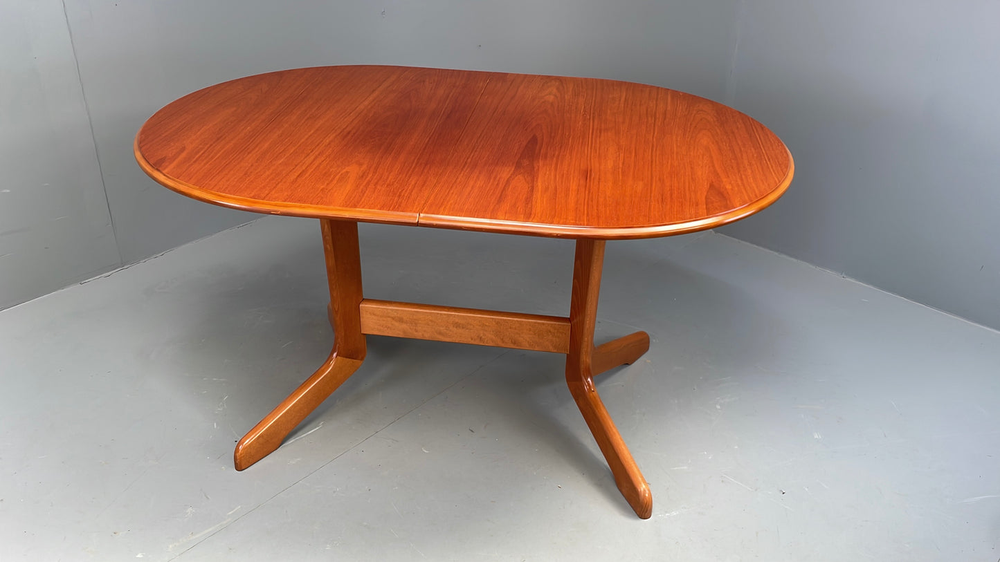 Vintage Teak Dining Table Extending 6 seater Oval 1980s EB12292