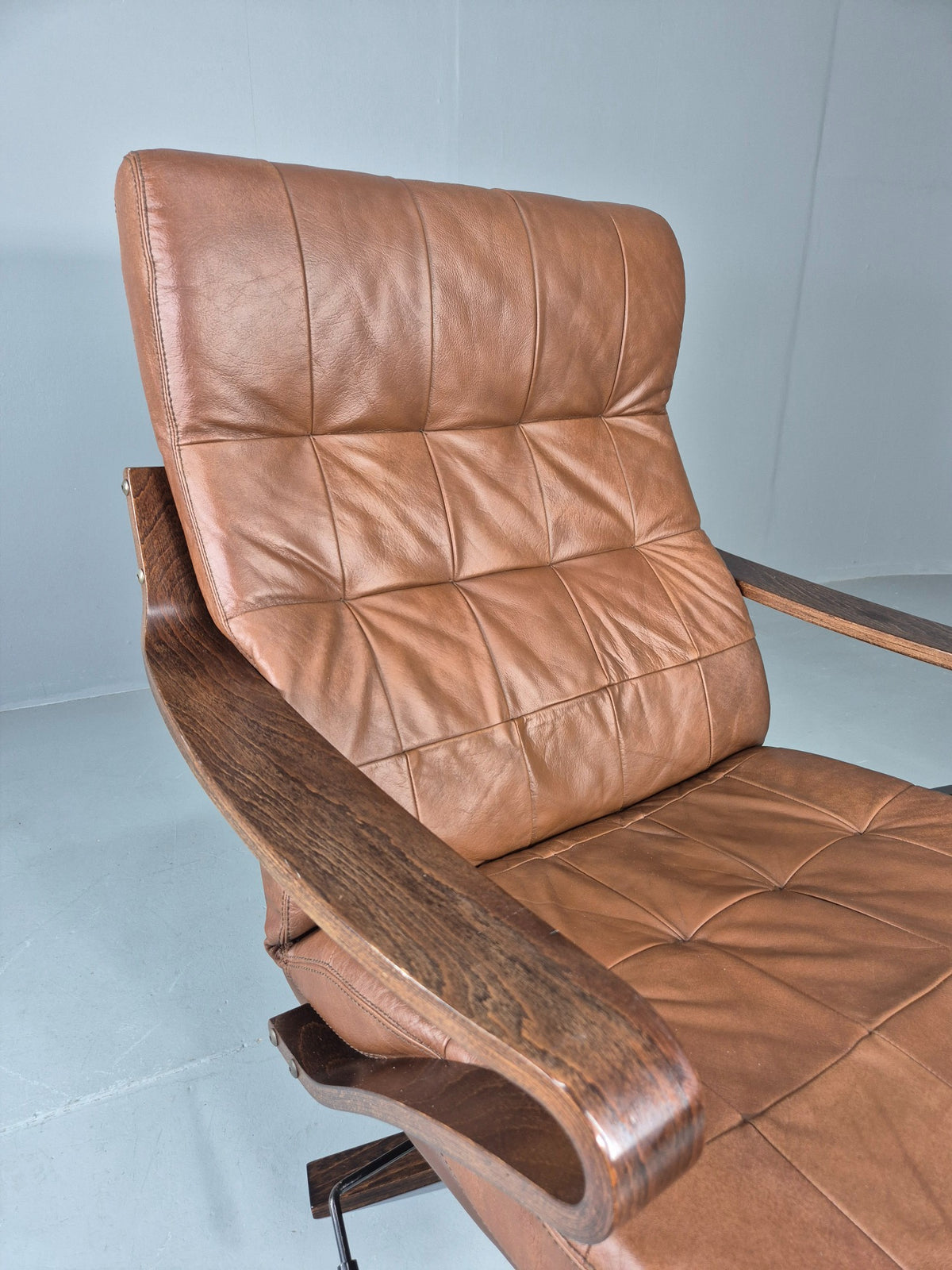 Vintage Danish Swivel Rock Lounge Chair Bentwood Frame Leather MCM Retro EB13090