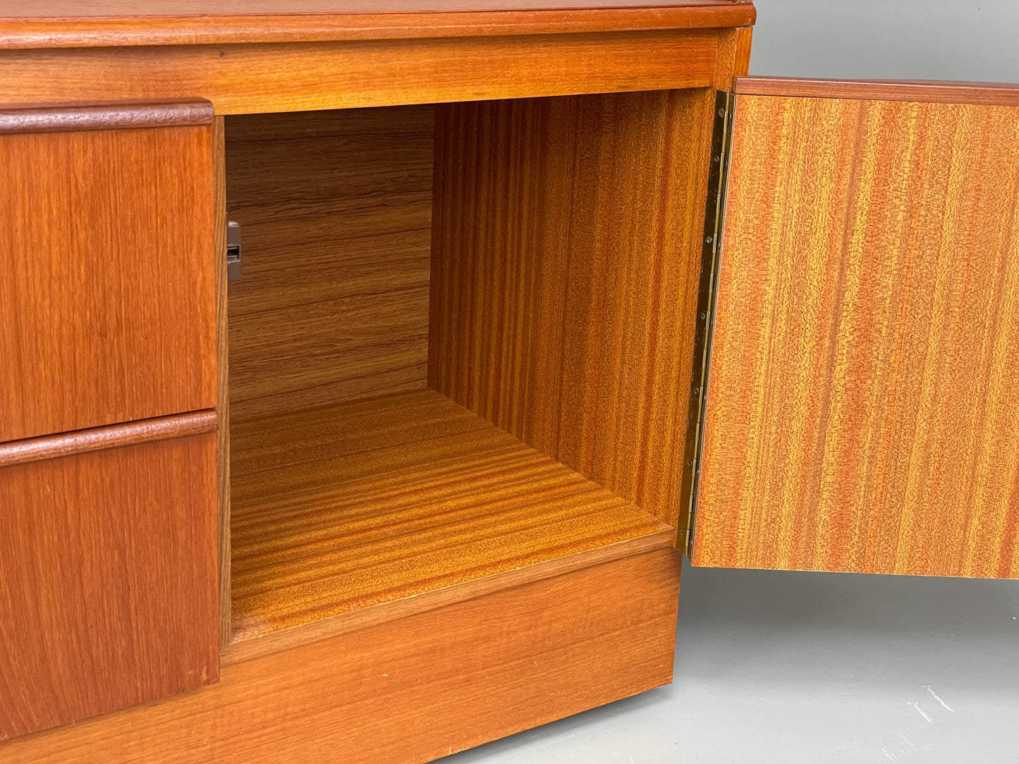 Vintage Teak Sideboard 1970s Retro Mid Century Drawers TV Unit EB12627