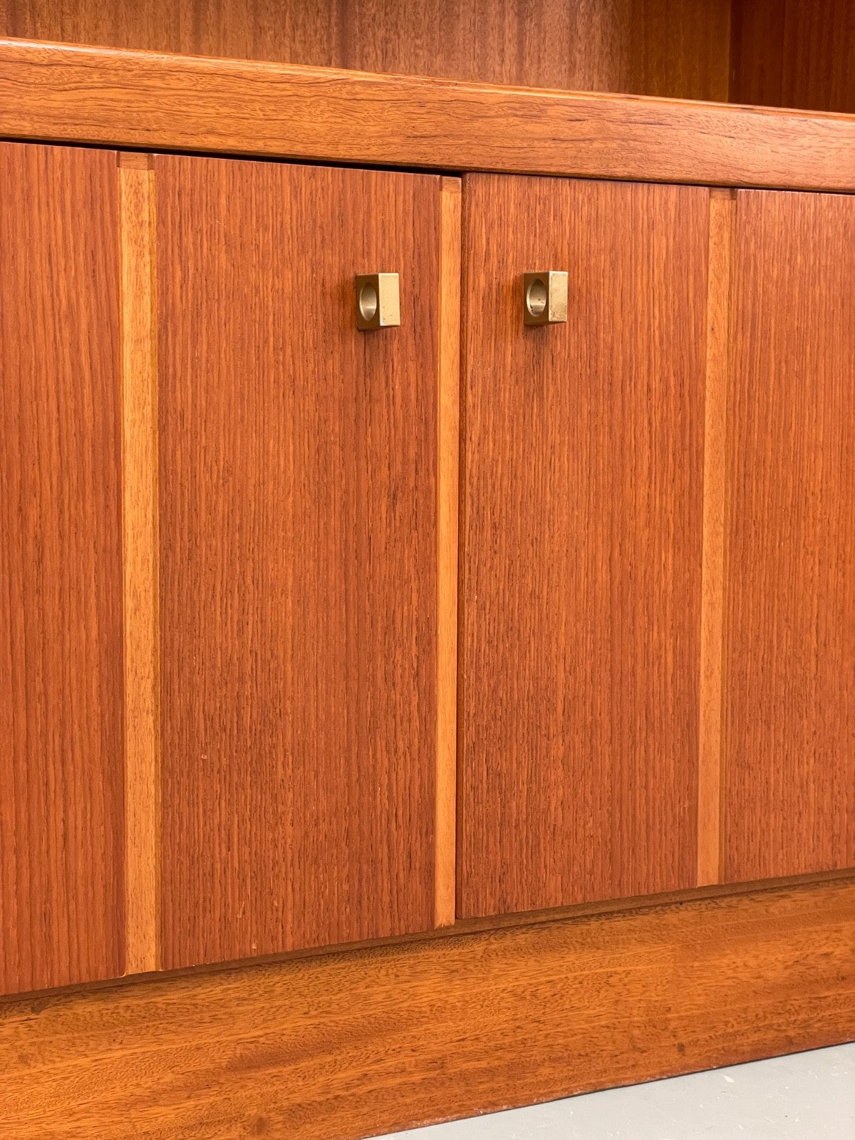 Vintage Teak Shelving Unit Cocktail Cabinet Glazed Retro 1970s EB10011 MWOO - UKDK FURNITURE