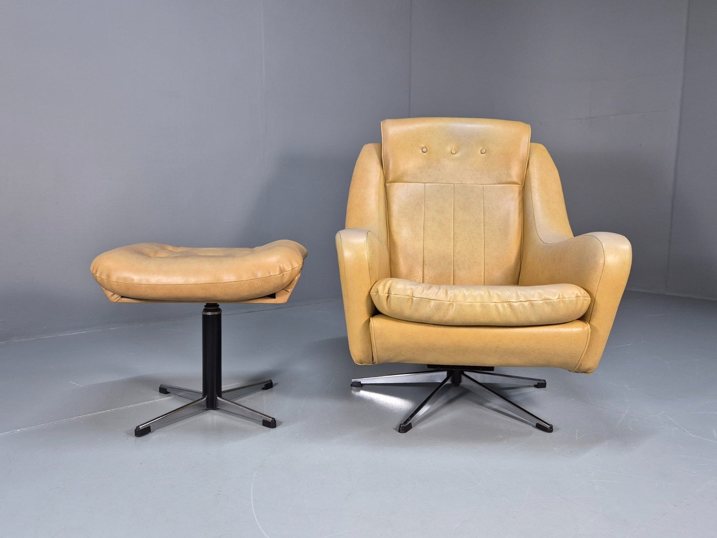 Mid Century Swivel Chair and Footstool Mustard Vinyl Vintage Retro  EB10693 MNOR4