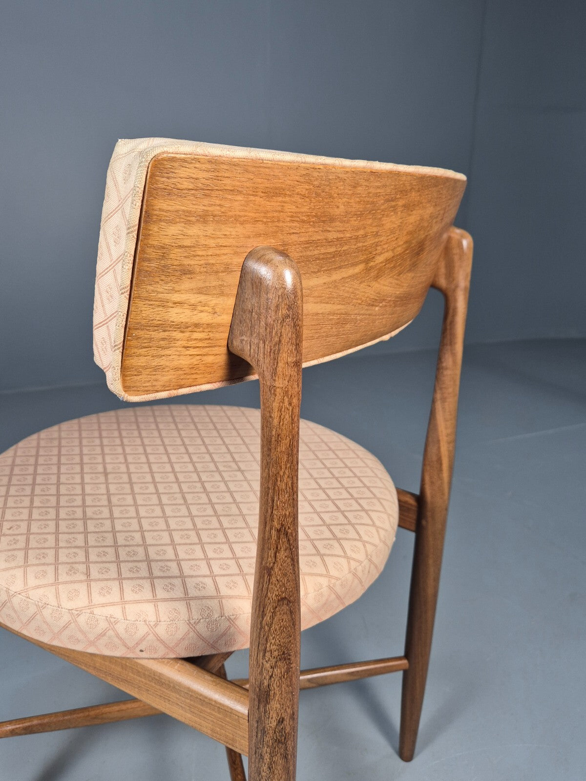 6 G Plan Round Seat Dining Chairs Pink Cotton Upholstery 1970s Retro EB9494 MDIN - UKDK FURNITURE