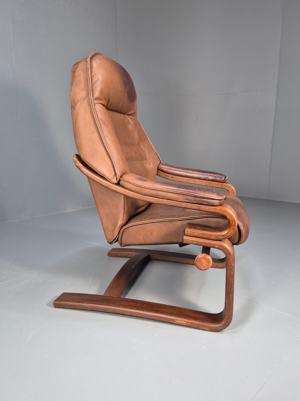 Vintage Danish Lounge Chair Brown Leather Bentwood Reclines Retro EB8783 MBEN - UKDK FURNITURE