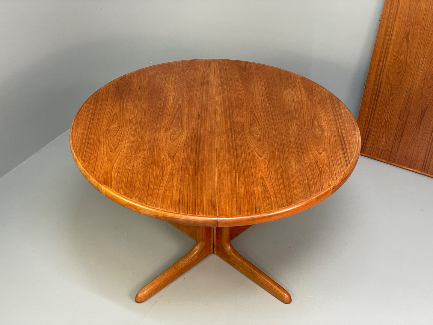 Teak Extending Round Dining Table Vintage Danish Skovby Retro 1970s EB9754 MWOO - UKDK FURNITURE