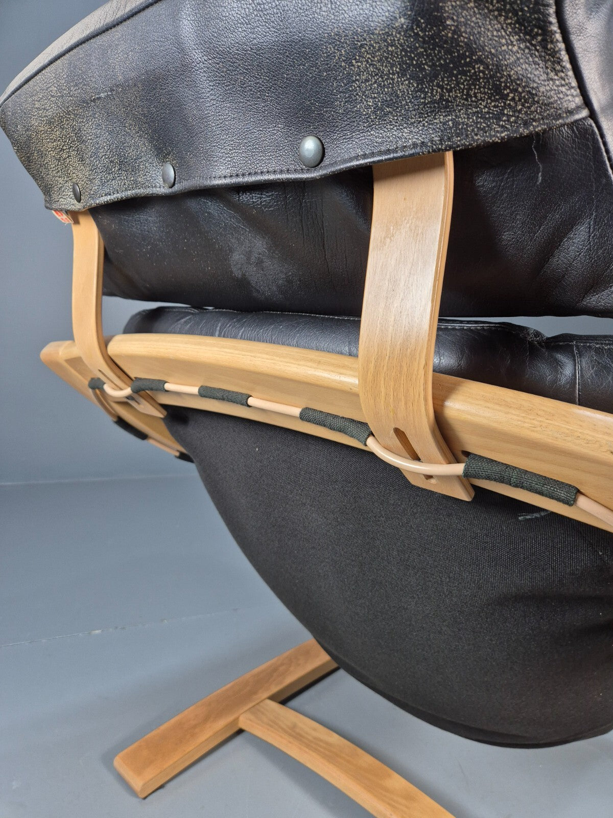 Vintage Skippers Apollo Chair Black Leather Bentwood Frame 1980s MCM EB9292 MBEN - UKDK FURNITURE