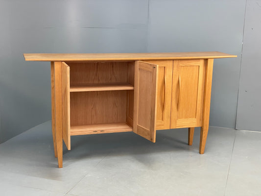 Modern Solid Oak Sideboard Nice Curving Handles Angled Legs EB10684 MWOO1