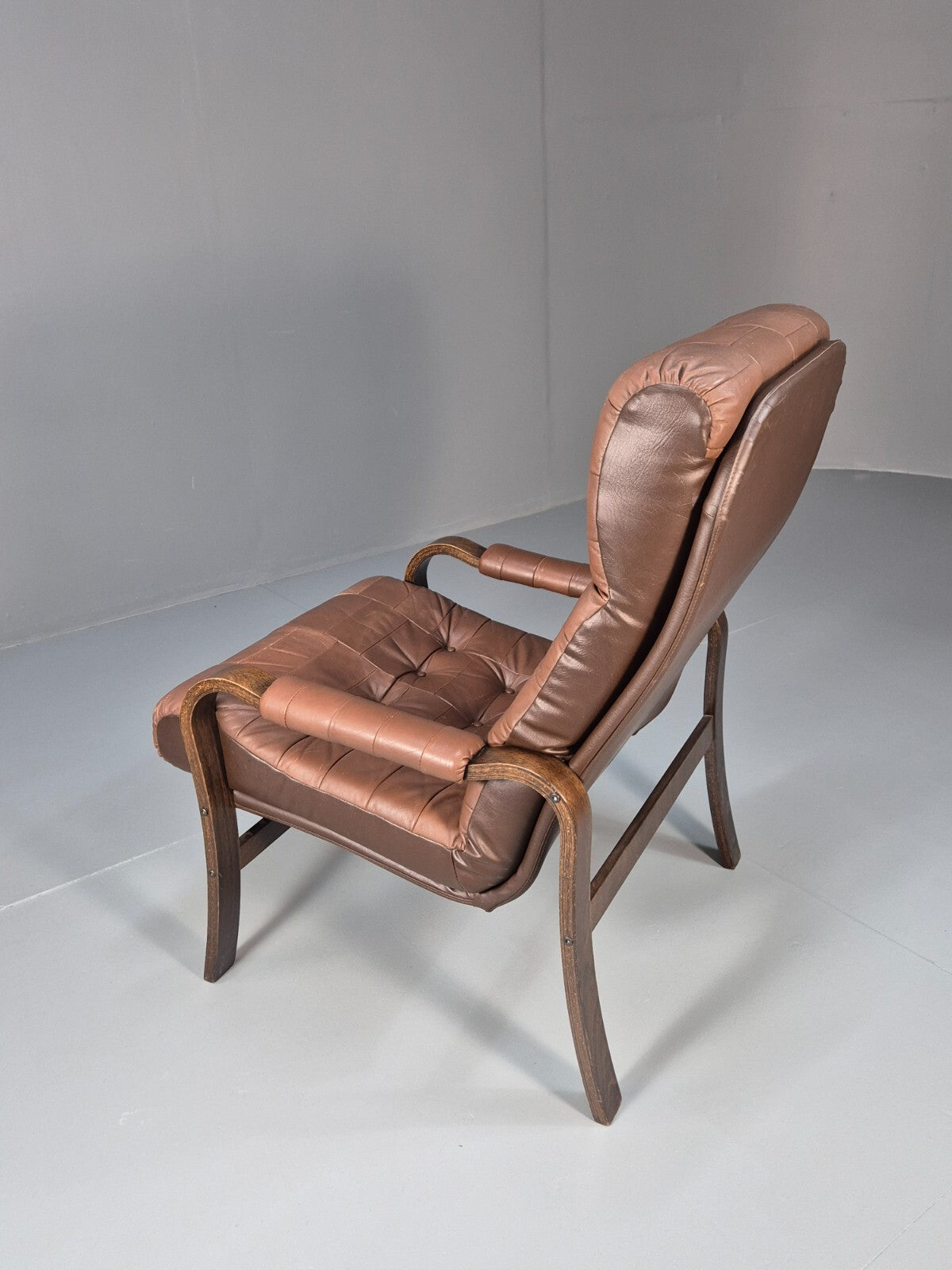 Vintage Danish Bentwood Lounge Chair Brown Leather Buttoned 1970s EB9486 MBEN - UKDK FURNITURE