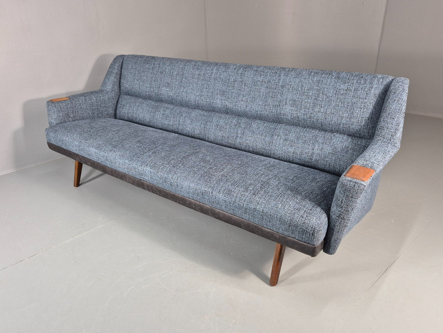 Mid Century Four Seater Settee New Upholstery Teak Paws 60s Danish EB11270 M4SS21