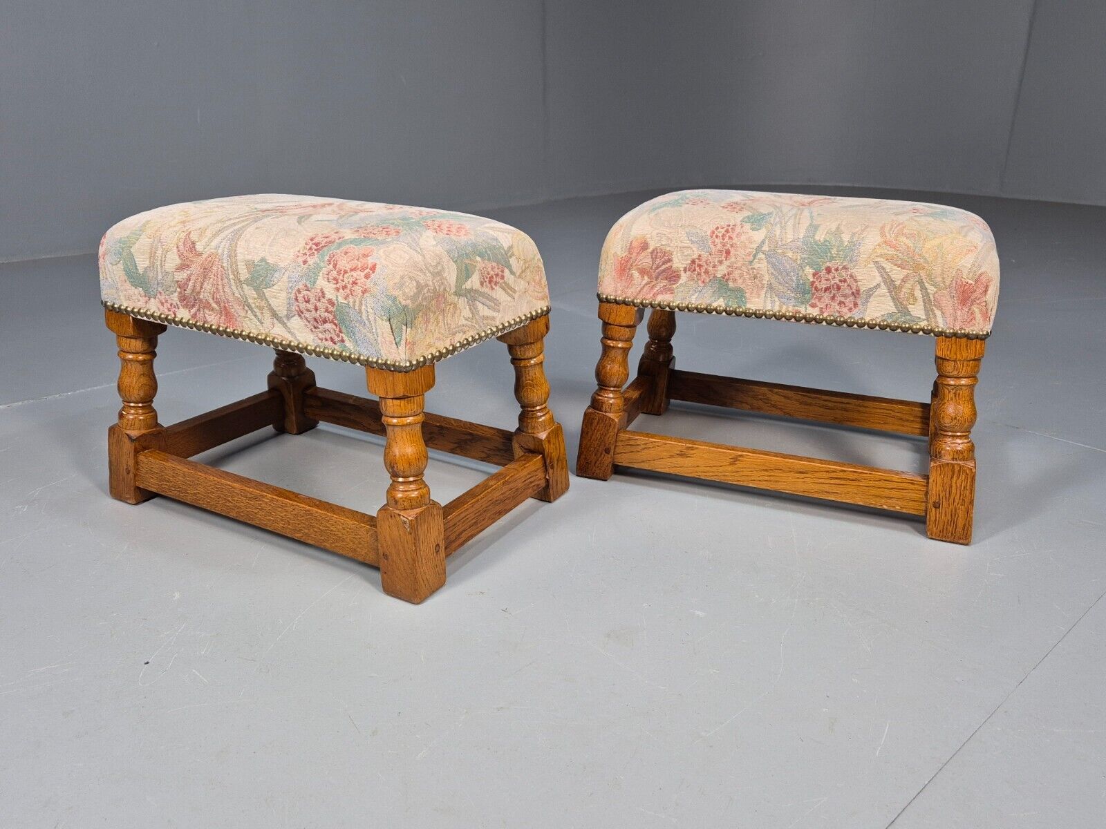 2 Vintage Footstools Floral Cotton Light Oak Antique Style 32 cmEB9153 VWOO - UKDK FURNITURE