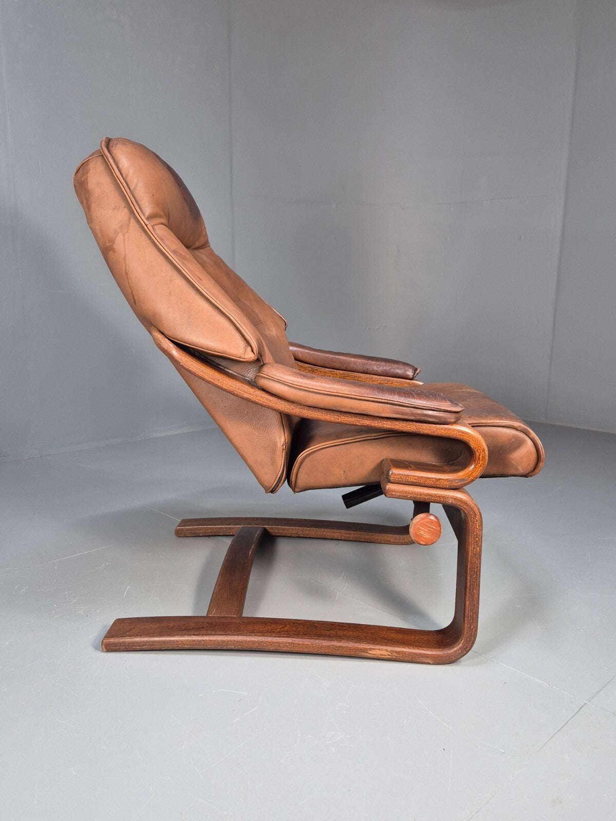 Vintage Danish Lounge Chair Brown Leather Bentwood Reclines Retro EB8783 MBEN - UKDK FURNITURE