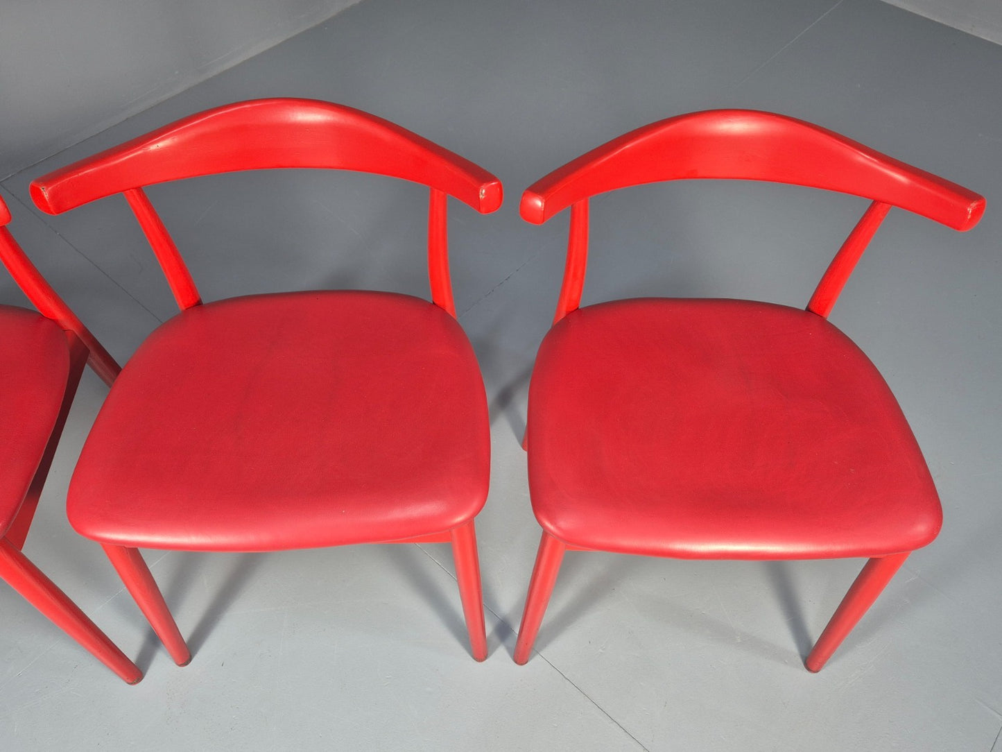 4 Danish Design Dining Chairs in Red Modern Version Wegner Inspired EB10619 MDIN11