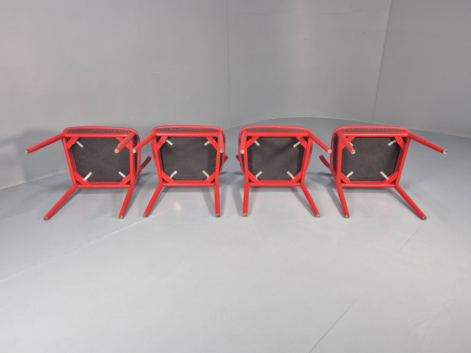 4 Danish Design Dining Chairs in Red Modern Version Wegner Inspired EB10619 MDIN8