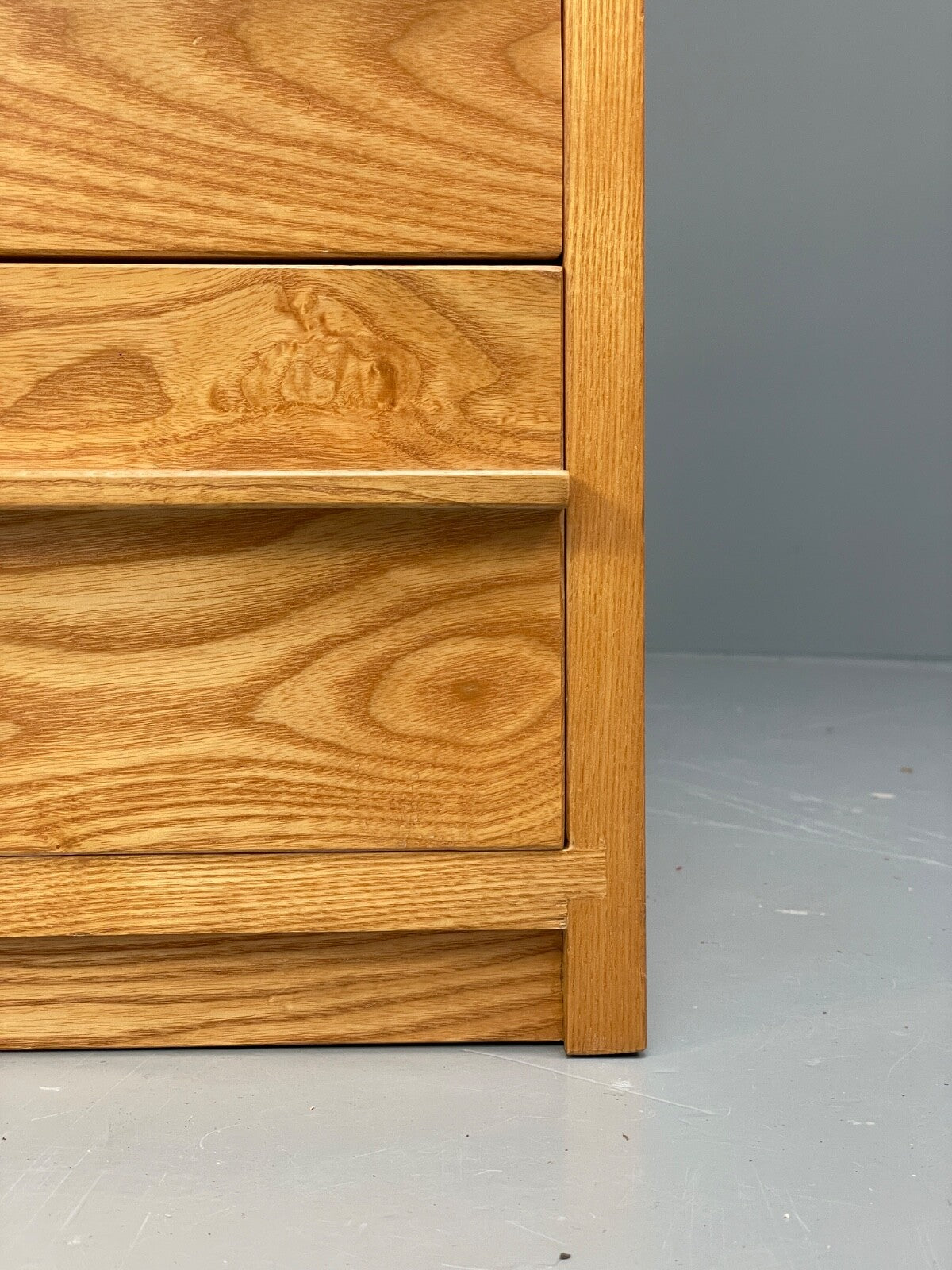 Solid Ash Chest Of Drawers With Mid Century Styled Handles EB9725 MWOO - UKDK FURNITURE