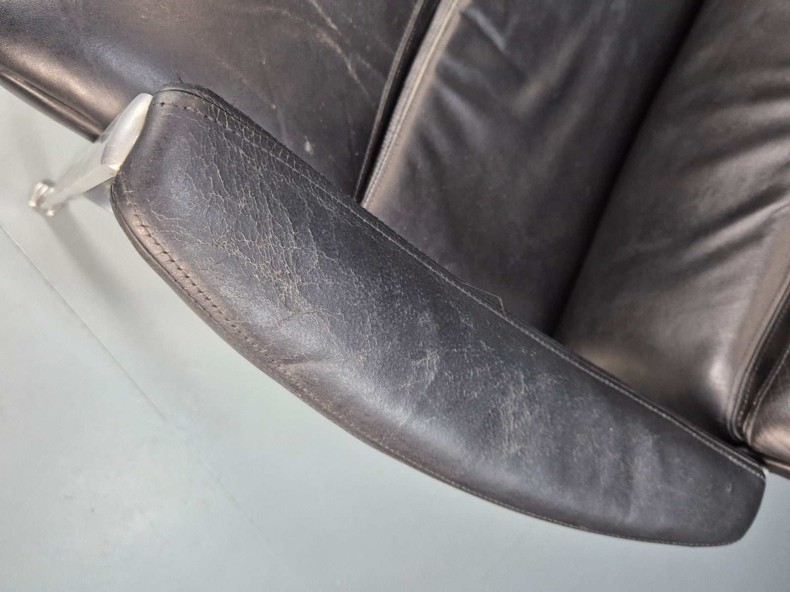 Roder Sohne Leather and Aluminium Boardroom Chair 1960s Retro MCM EB10645 MNOR11