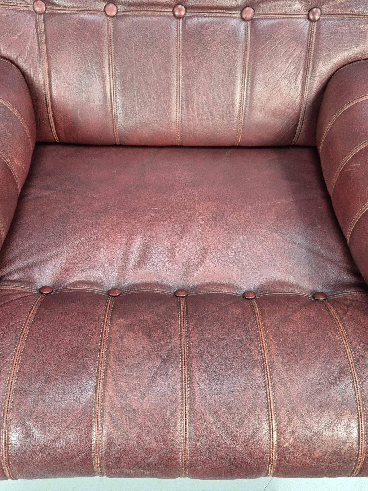 Vintage Danish Burgundy Leather Lounge Chair Stitch Detail 1980s MCM EB9259 MNOR - UKDK FURNITURE