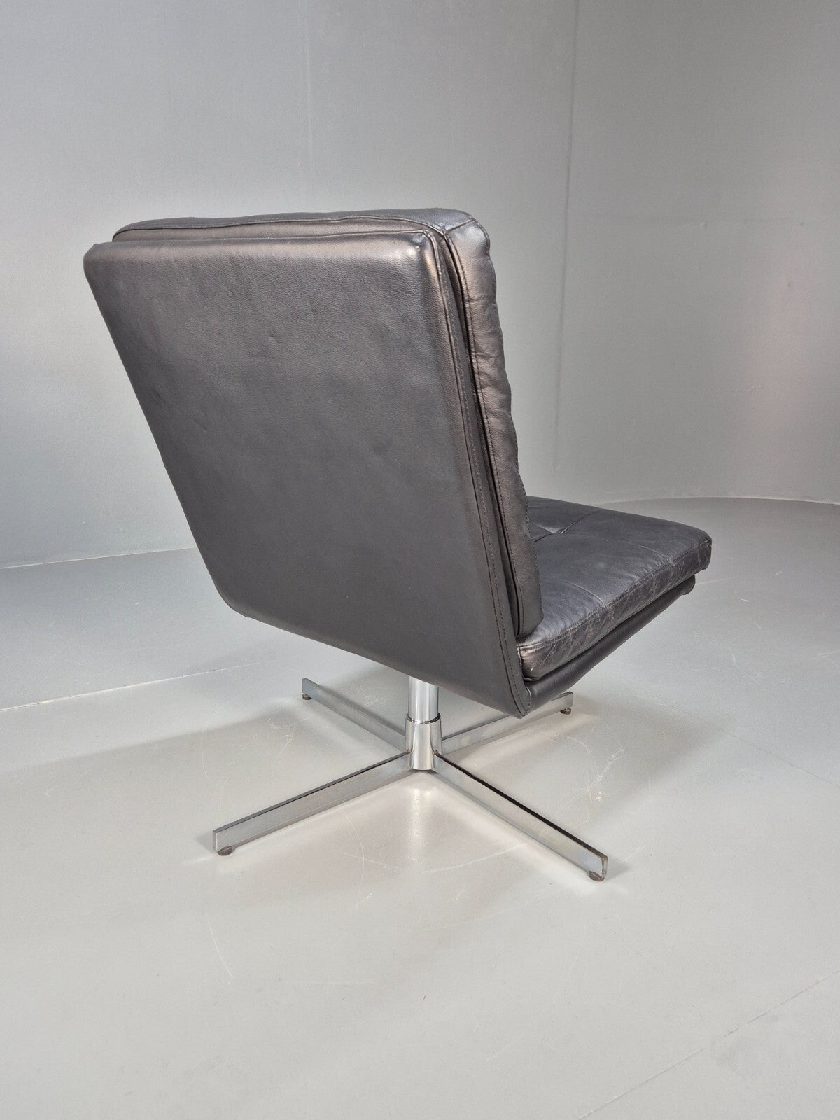Vintage Danish Black Leather Swivel Chair 1990s Retro MCM EB9238 MSWI - UKDK FURNITURE