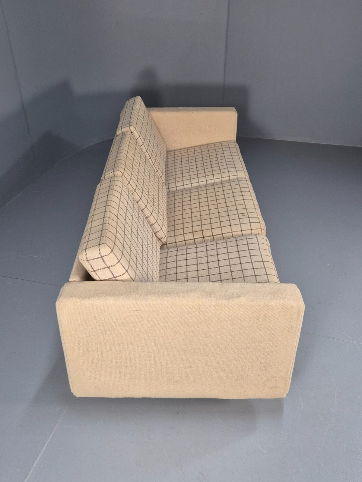 A Vintage Hans Wegner GE300 3 Seat Sofa in Original Wool MCM Retro EB9355 M3SS - UKDK FURNITURE