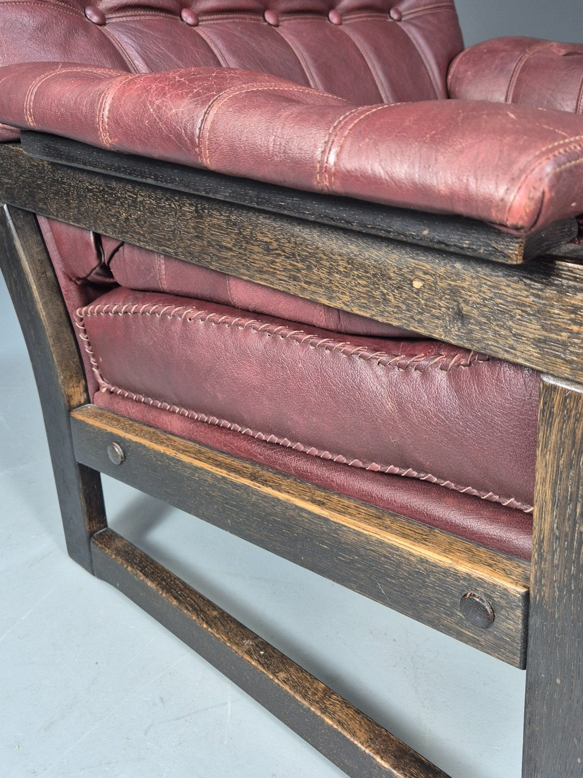 Vintage Danish Burgundy Leather 1980s Retro Lounge Chair MCM EB9793 MNOR - UKDK FURNITURE