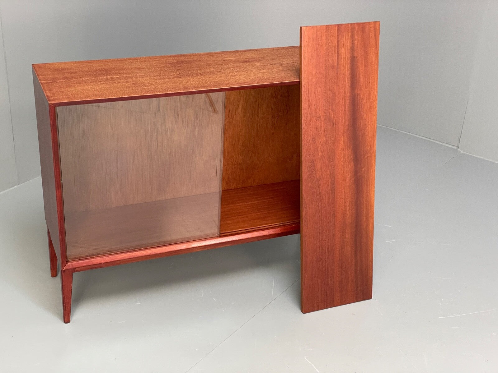 Vintage 1960s Oak Bookcase Red Stained Glazed Front Adjustable Shelf EB9763 MWOO - UKDK FURNITURE
