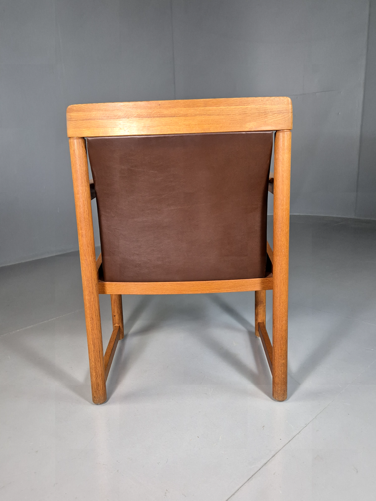 Vintage Scandinavian Elbow Chair Brown Leather Oak Frame Retro MCM EB7301 MNOR - UKDK FURNITURE