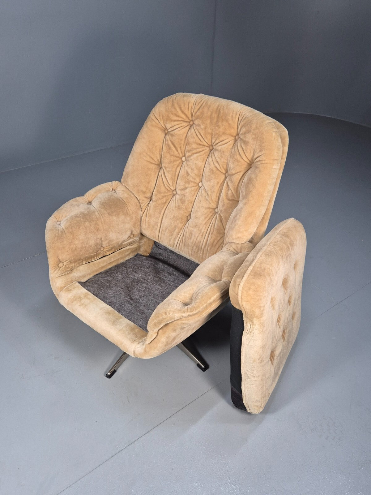 Vintage Swivel Chair Beige Velour 1970s Retro Danish Mid Century EB9313 MNOR - UKDK FURNITURE