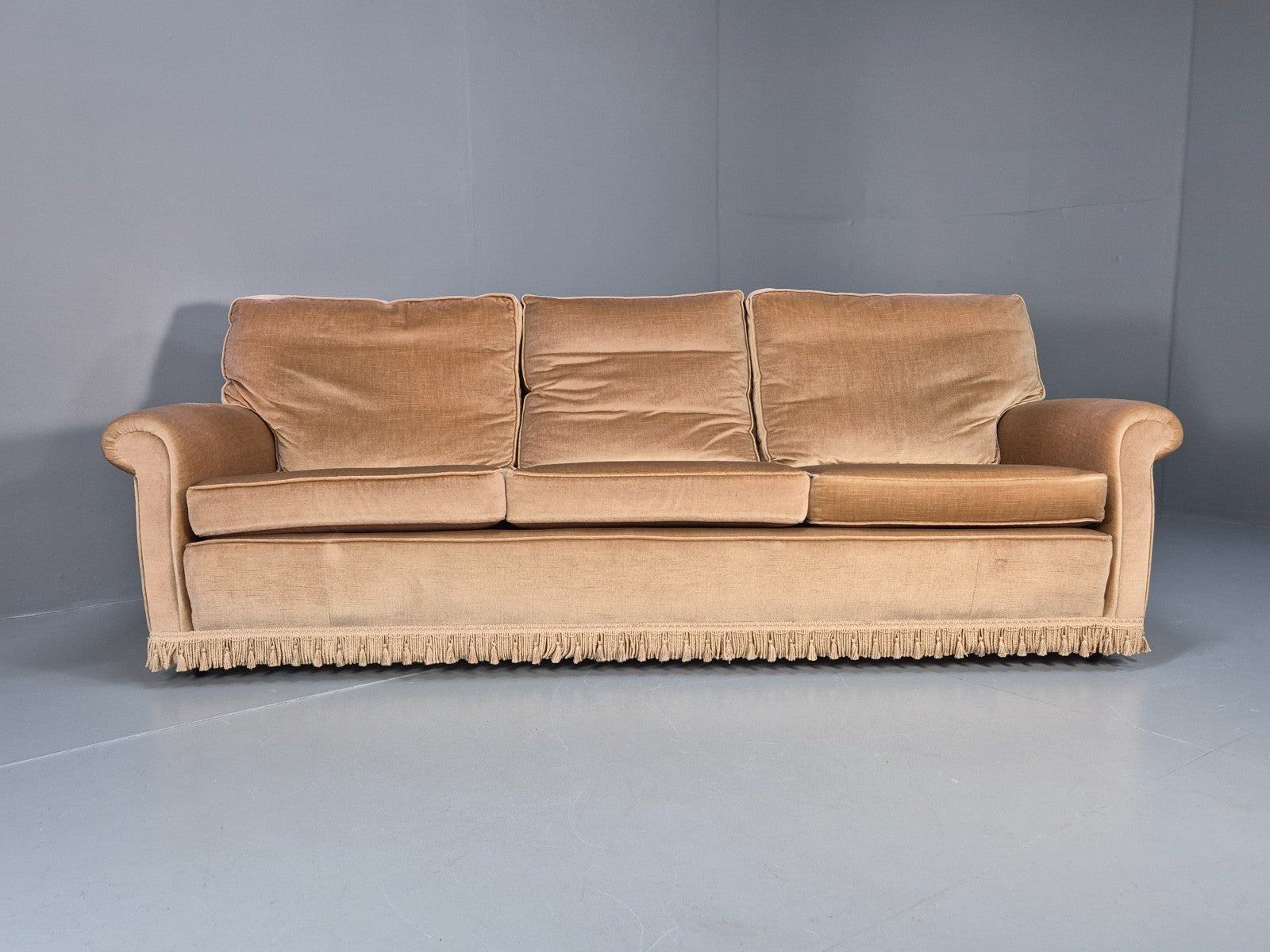 1970s Gold Velour Luxury Three Seater Settee tassels Retro   EB10632 V3SS6