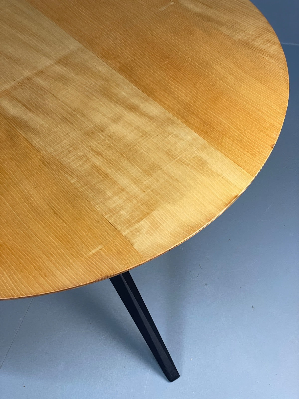 Vintage Circular Dining Table By Robert Heritage For GW Evans 1950s EB11050 MWOO22
