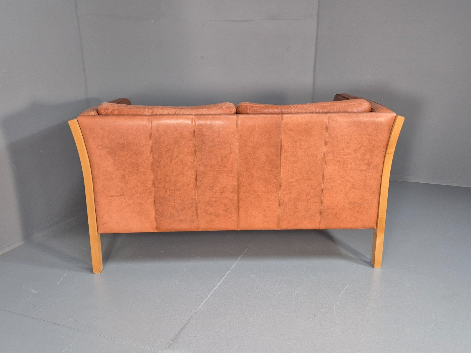 Mid Century Stouby Two Seater Settee Beech Ends Retro 1970s EB10097 M2SS17