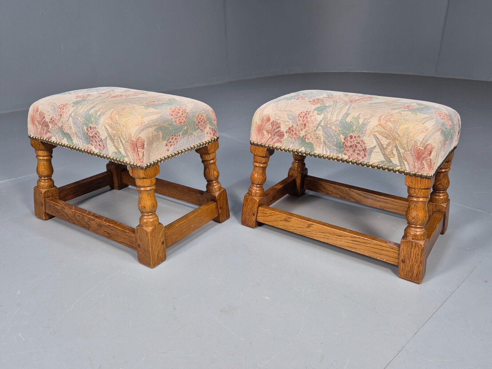 2 Vintage Footstools Floral Cotton Light Oak Antique Style 32 cmEB9153 VWOO - UKDK FURNITURE