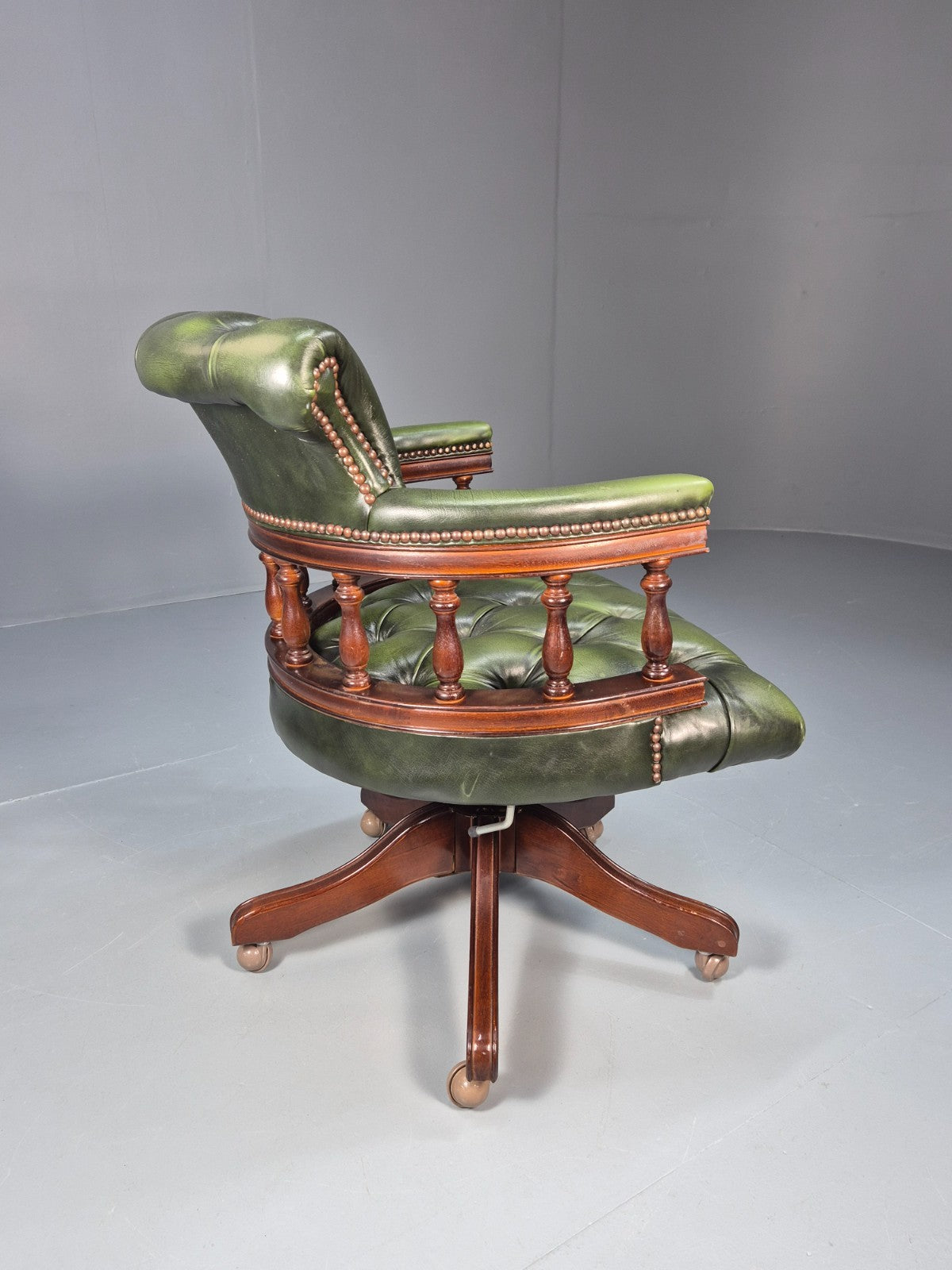 Captains Office Chair Green Leather Swivel and Tilt 1980s Retro EB10611 MSWI6