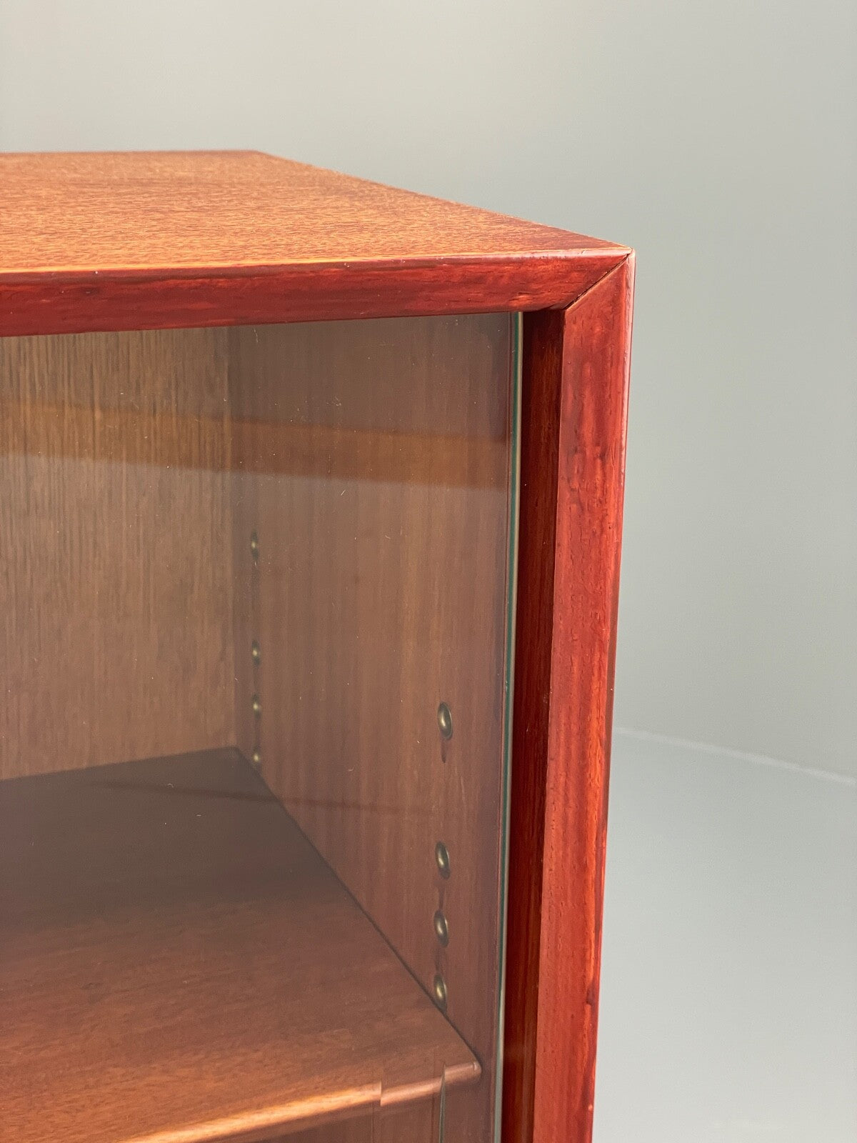 Vintage 1960s Oak Bookcase Red Stained Glazed Front Adjustable Shelf EB9763 MWOO - UKDK FURNITURE
