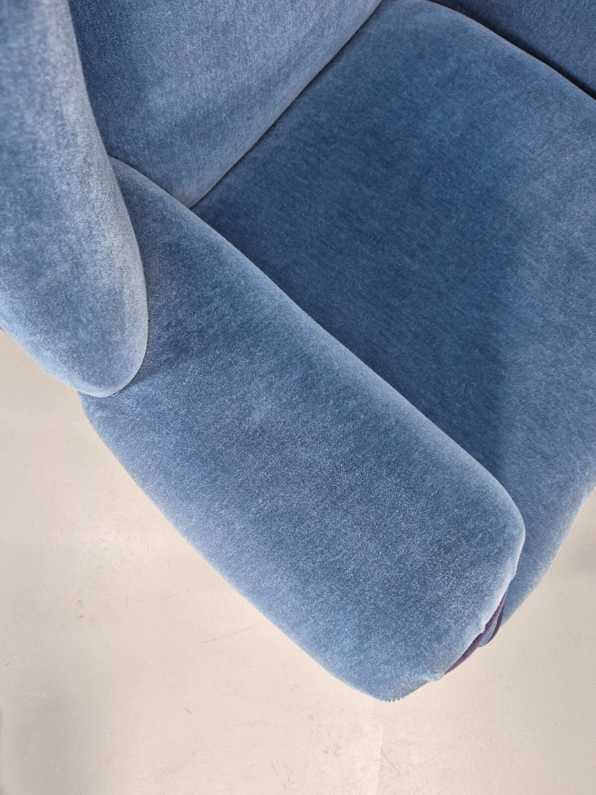 Vintage Wingback Lounge Chair Blue Velvet Antique Style EB9693 VNOR - UKDK FURNITURE