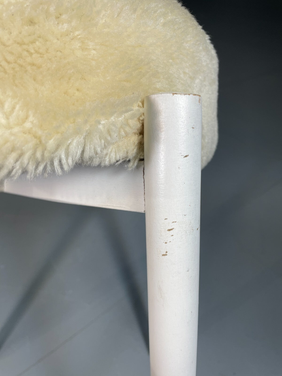 Vintage Footstool White Fun Fur Upholstery Retro Mid Century 1960s EB6561 MFOO10