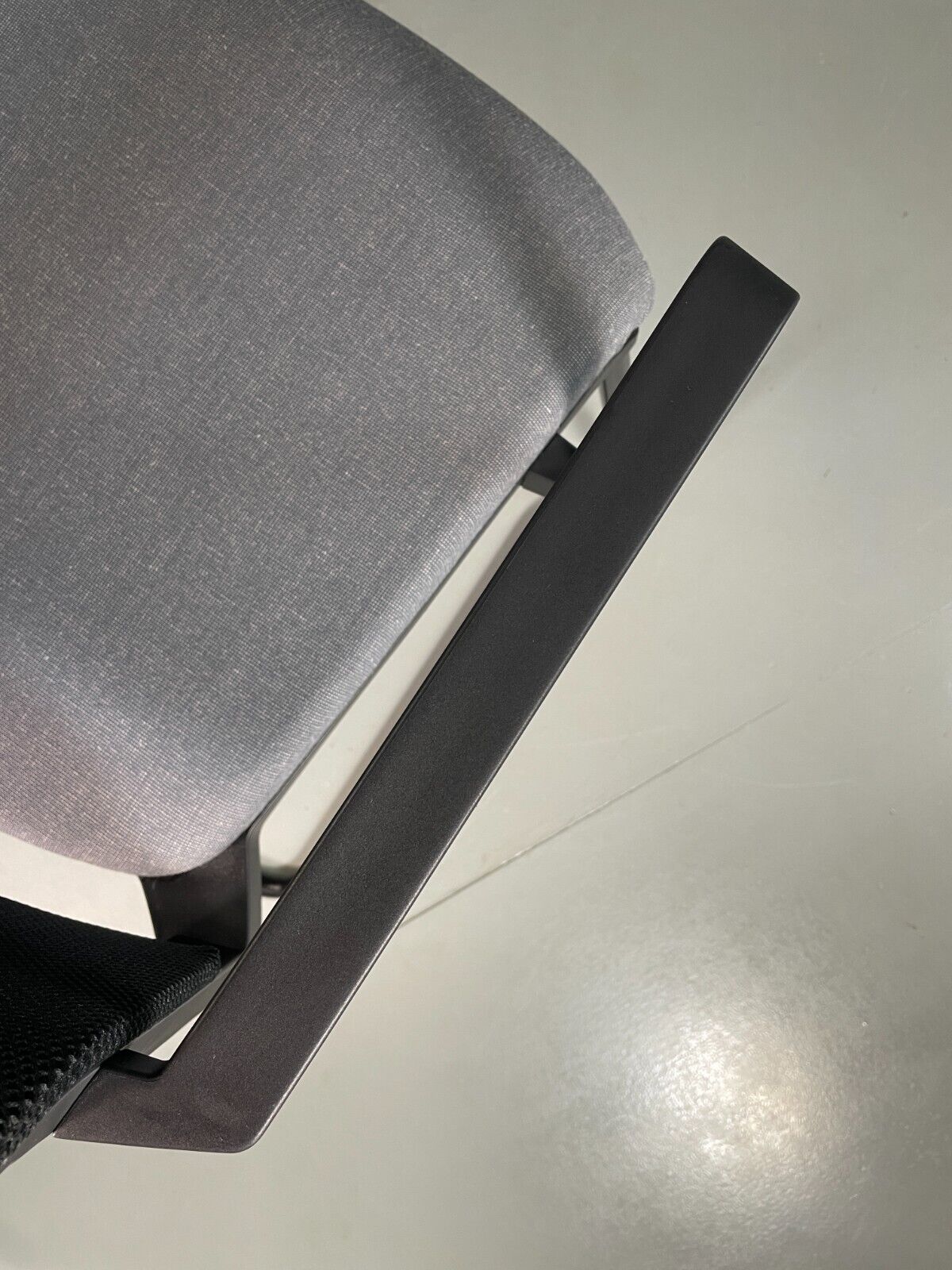 Vintage Task Chair Black and Grey Moventi Coz Cantilever EB6831 MNOR - UKDK FURNITURE