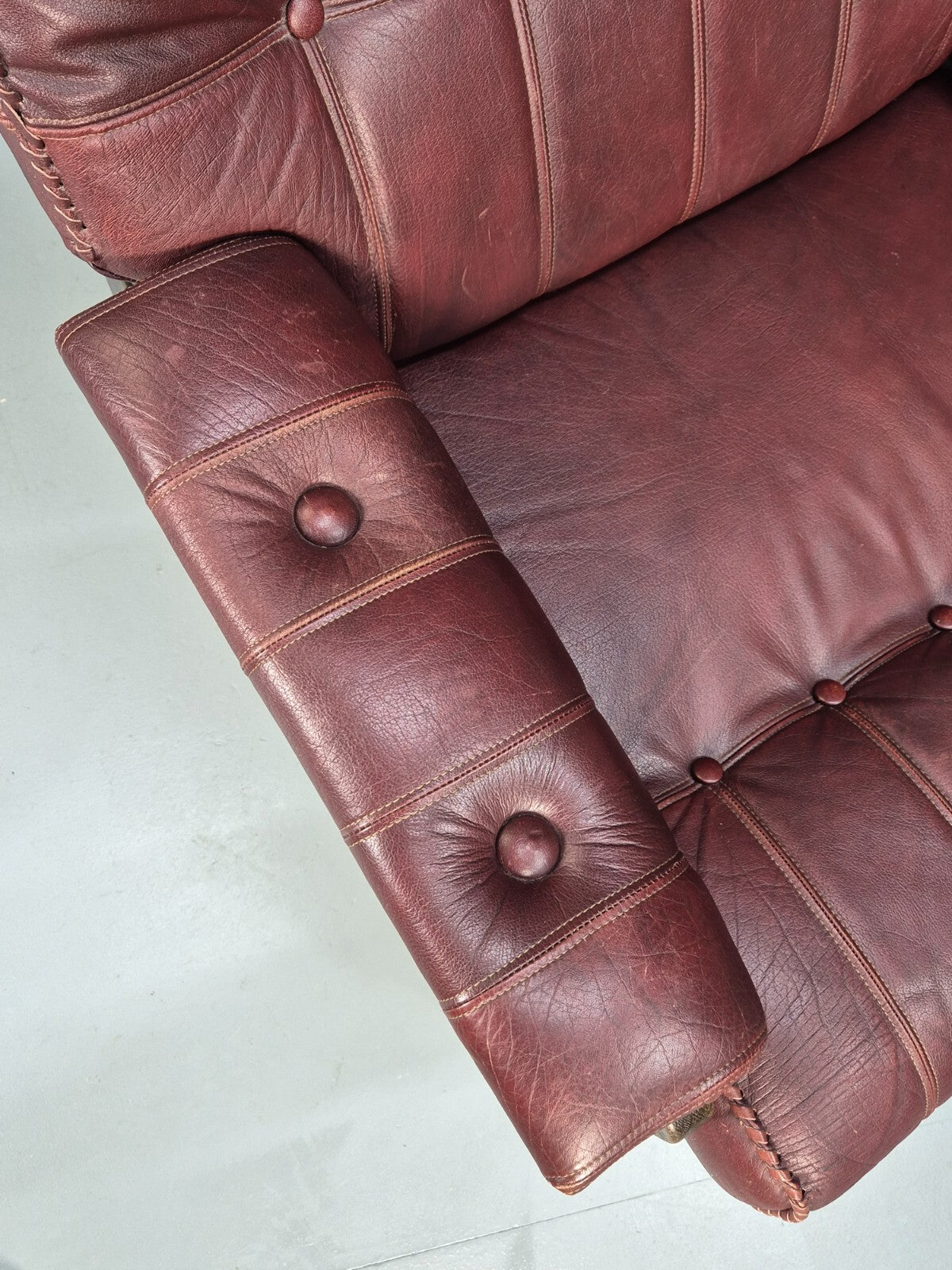 Vintage Danish Burgundy Leather Lounge Chair Stitch Detail 1980s MCM EB9259 MNOR - UKDK FURNITURE