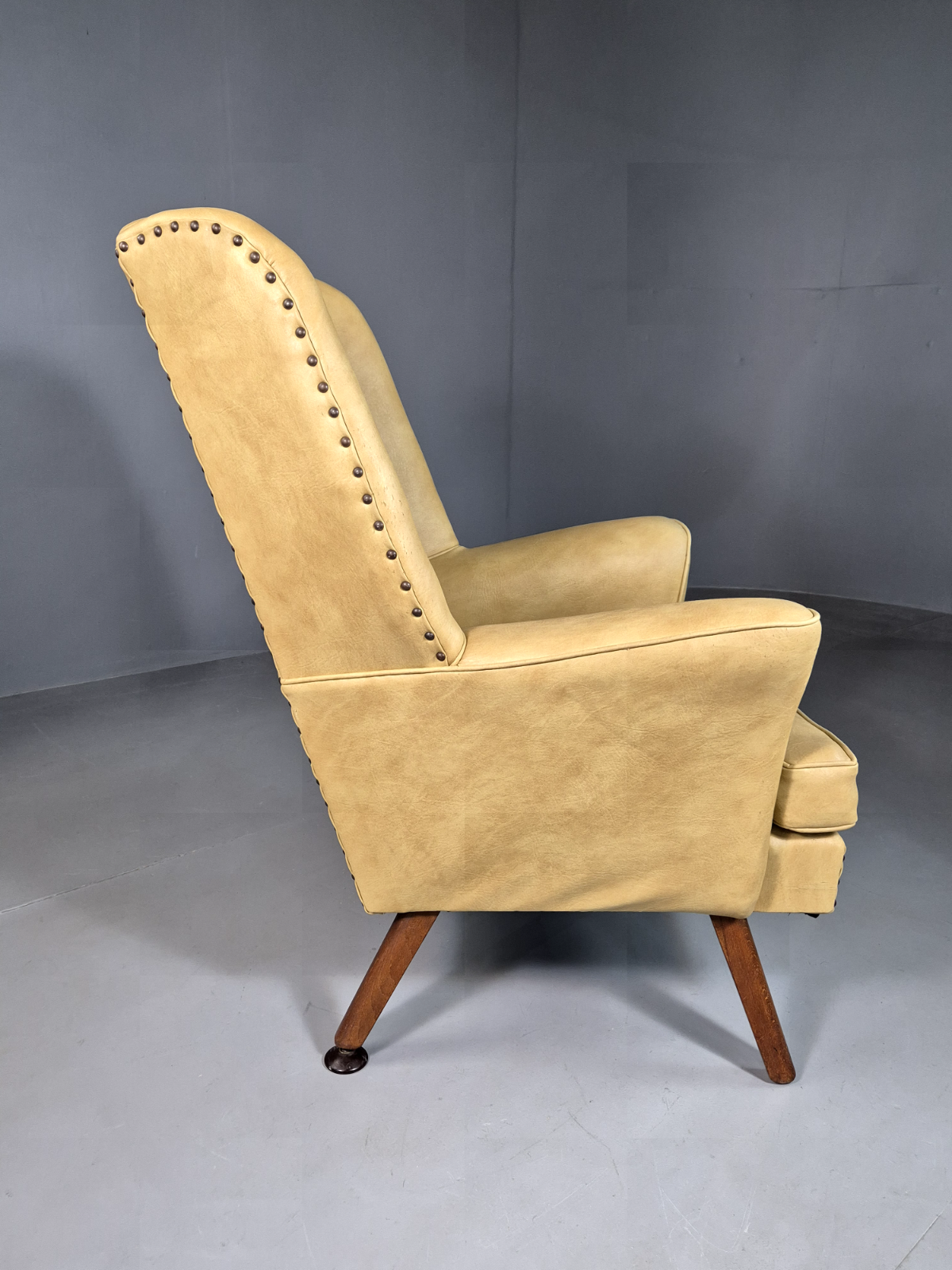 Vintage Wingback Lounge Chair Cream Vinyl Retro MCM 1950s EB6984 MNOR - UKDK FURNITURE