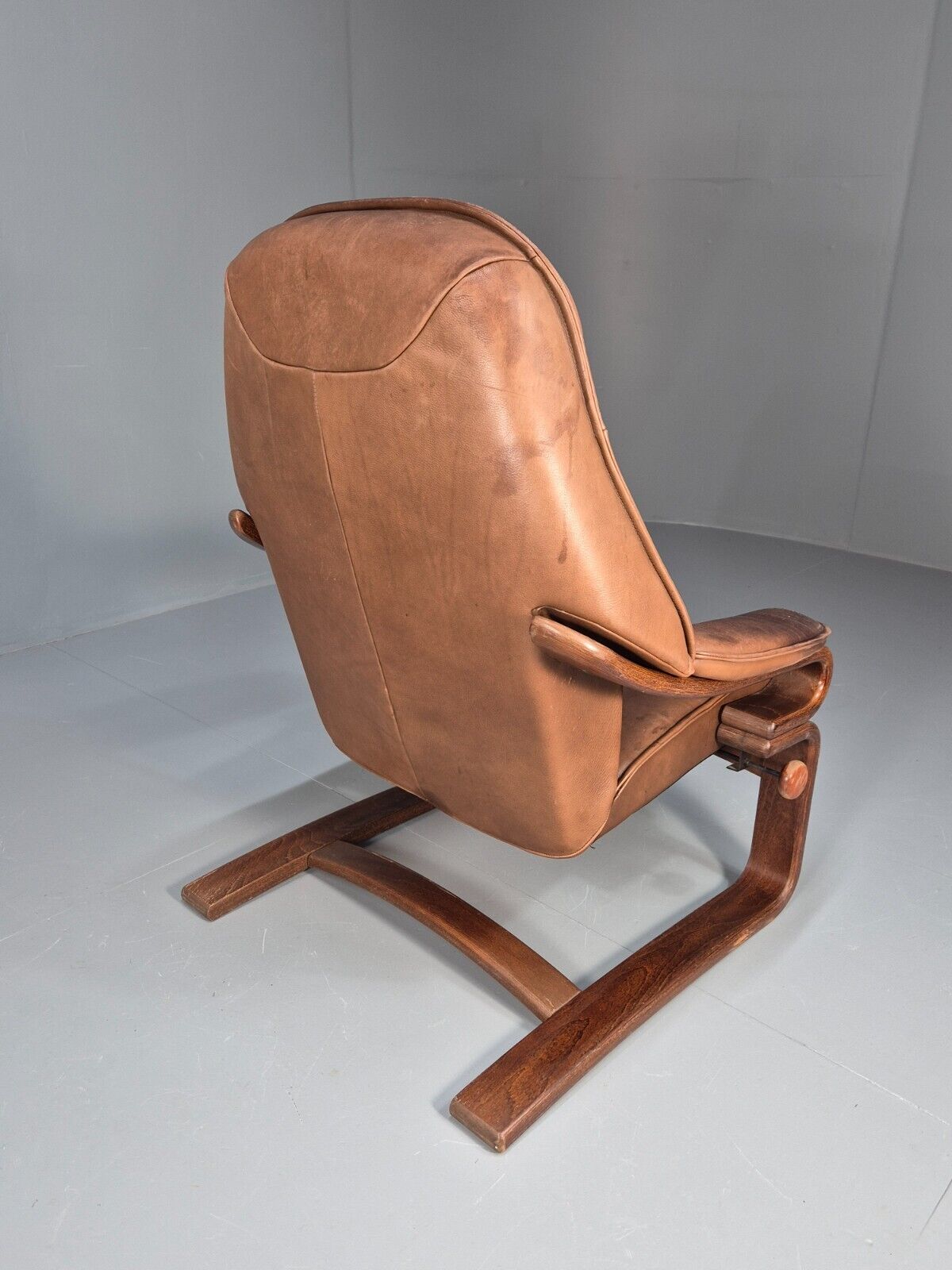 Vintage Danish Lounge Chair Brown Leather Bentwood Reclines Retro EB8783 MBEN - UKDK FURNITURE