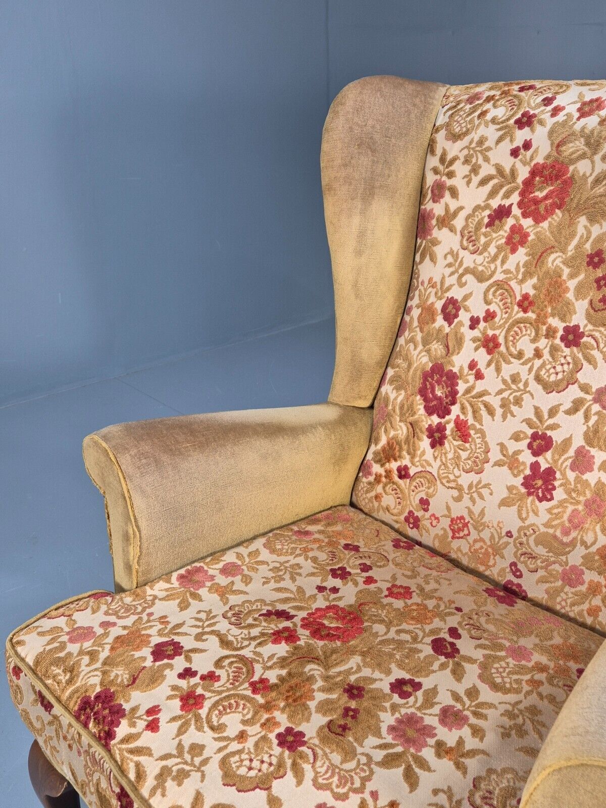 Vintage Wingback Lounge Chair Gold floral Velour Parker Knoll 1960s EB8918 VCLO - UKDK FURNITURE