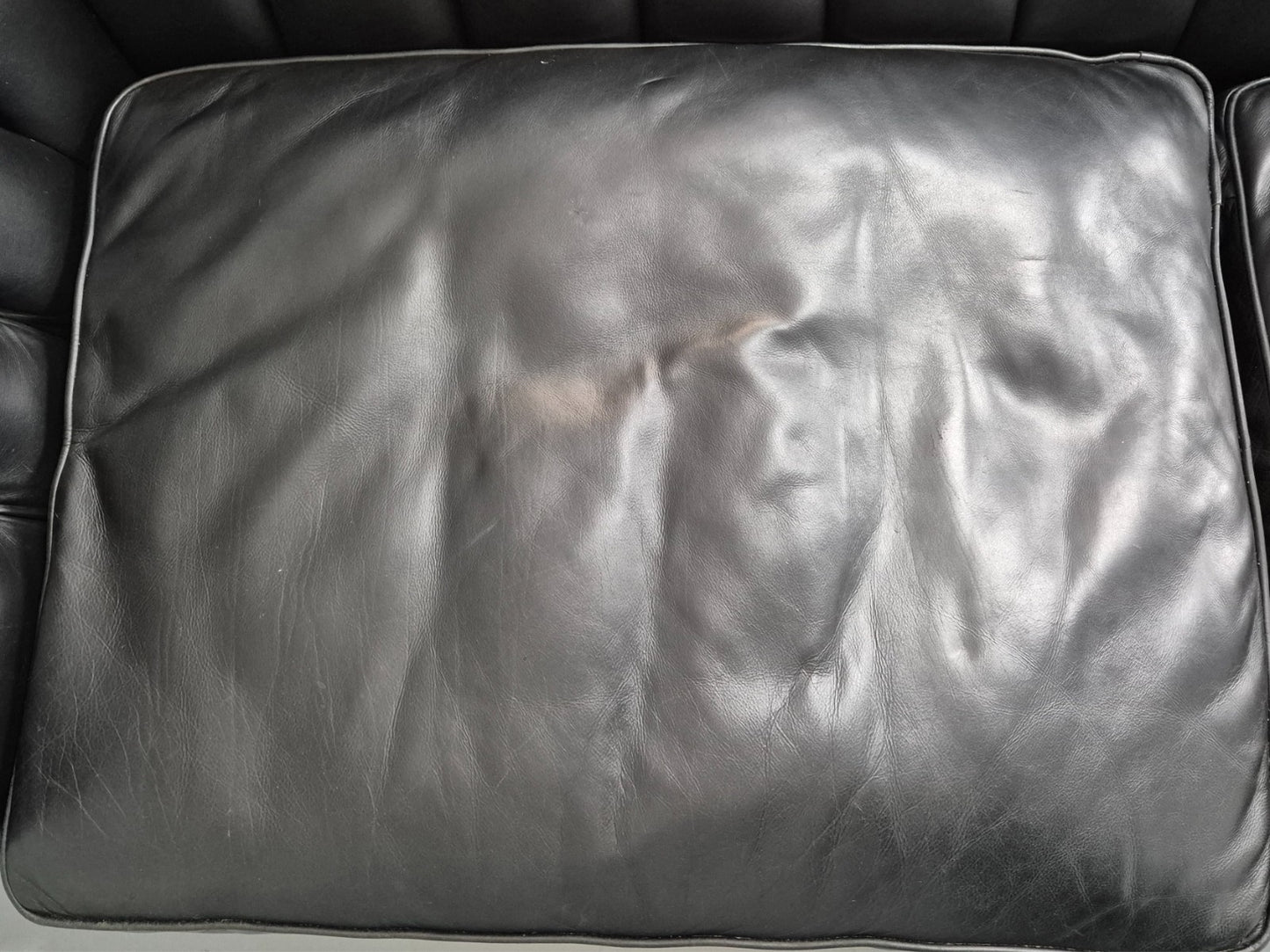 Four Seater Chesterfield Black Leather Feather Cushions Quality EB11229 VCHE18