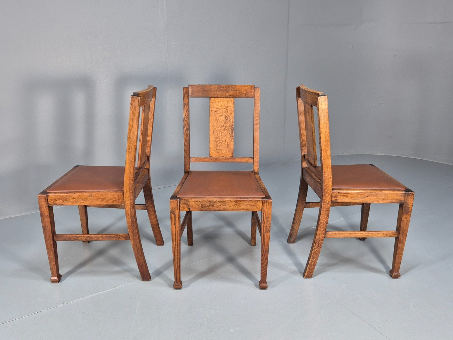 3 Arts and Crafts Heals style Oak Dining Chairs 1920s EB10695 VDIN10