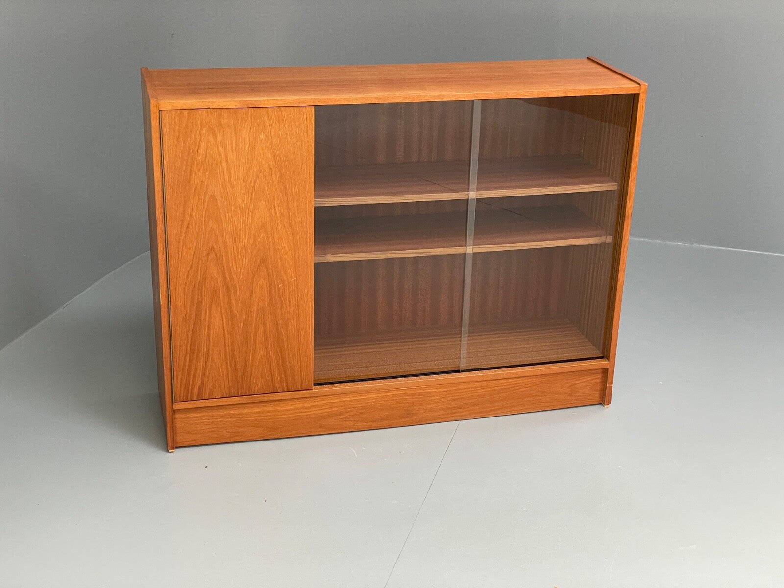 1970s Teak Shelving Unit Glass Doors And Cupboard Retro Bookcase EB8165 MWOO - UKDK FURNITURE