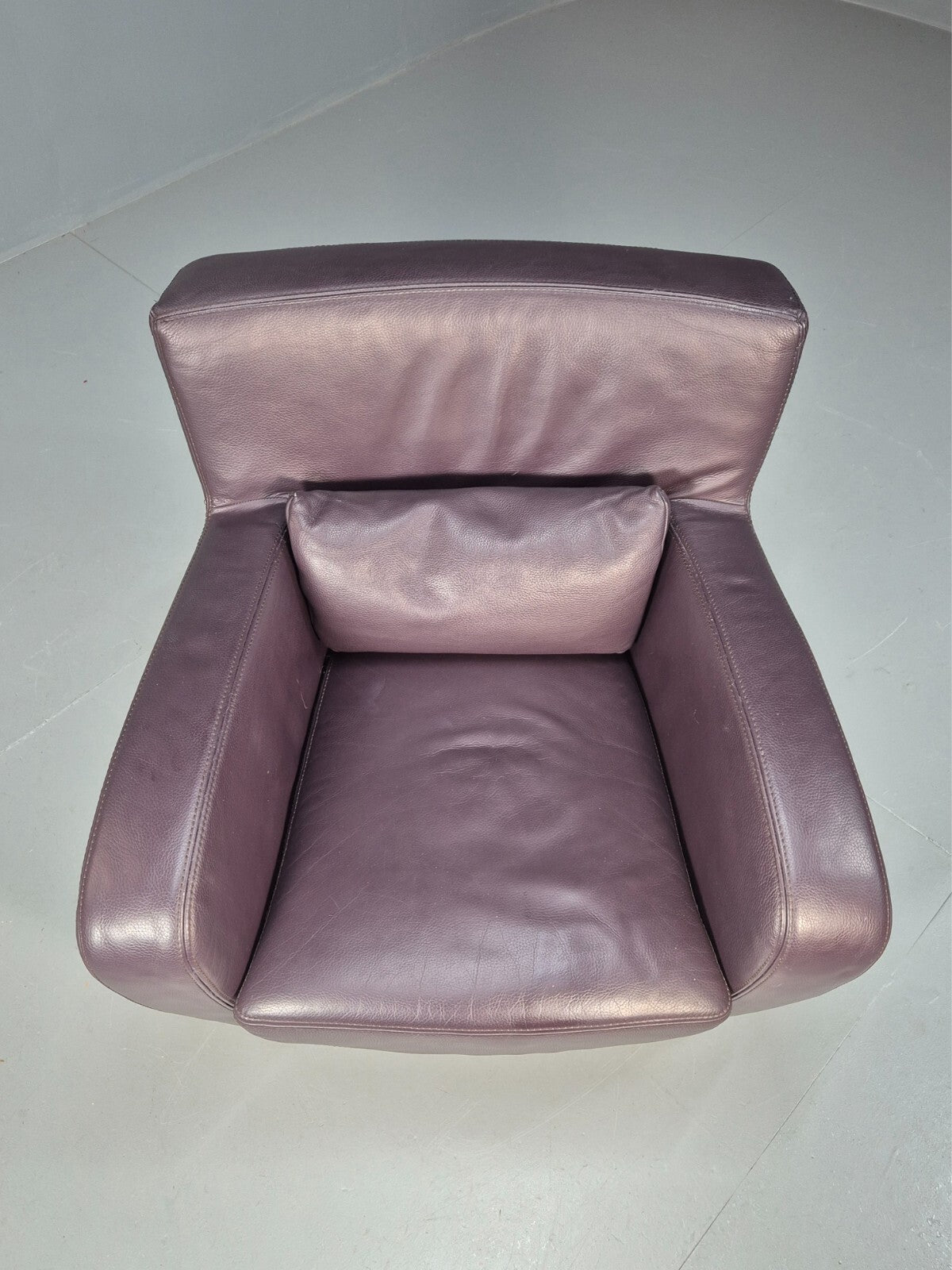 A Vintage Ligne Roset Jonathan Burgundy Leather Club Chair EB9458 MNOR - UKDK FURNITURE