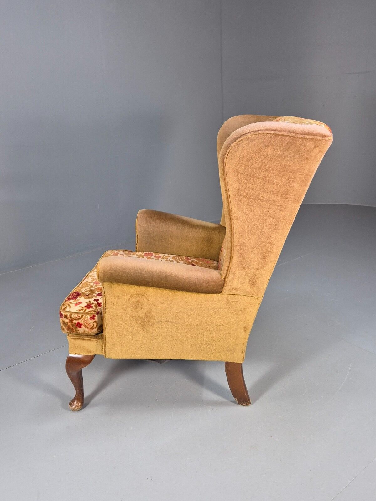 Vintage Wingback Lounge Chair Gold floral Velour Parker Knoll 1960s EB8918 VCLO - UKDK FURNITURE