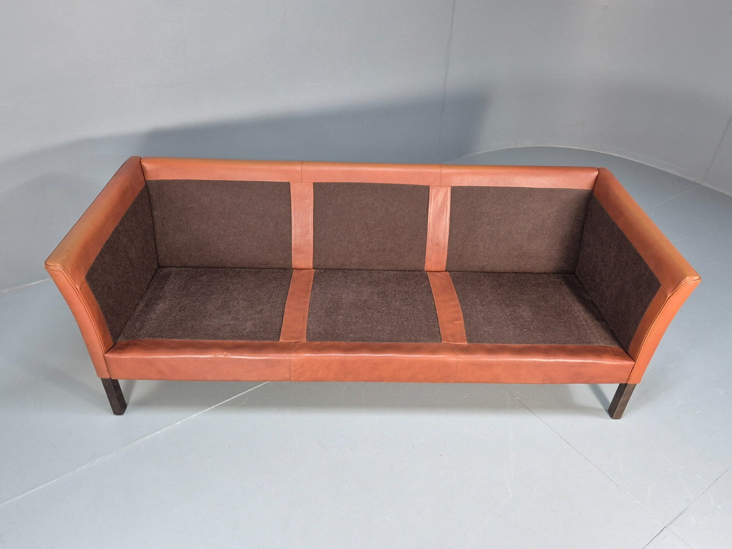 Retro Tan Leather Three Seater Sofa Vintage Danish Mid Century 1970 EB10078 M3SS7