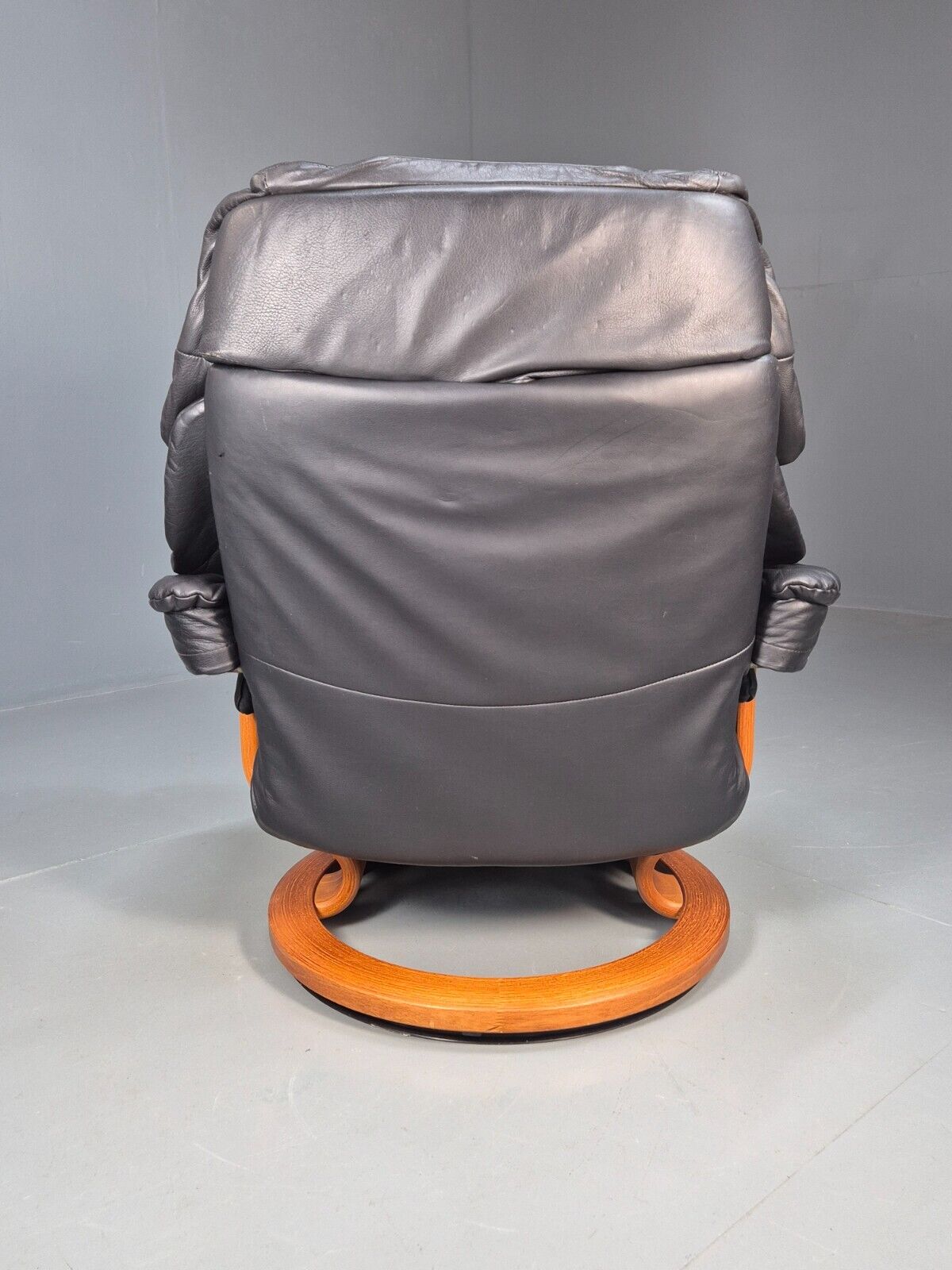 Vintage Norwegian Swivel Lounge Chair Black Leather Stressless Retro EB8490 MSWI - UKDK FURNITURE