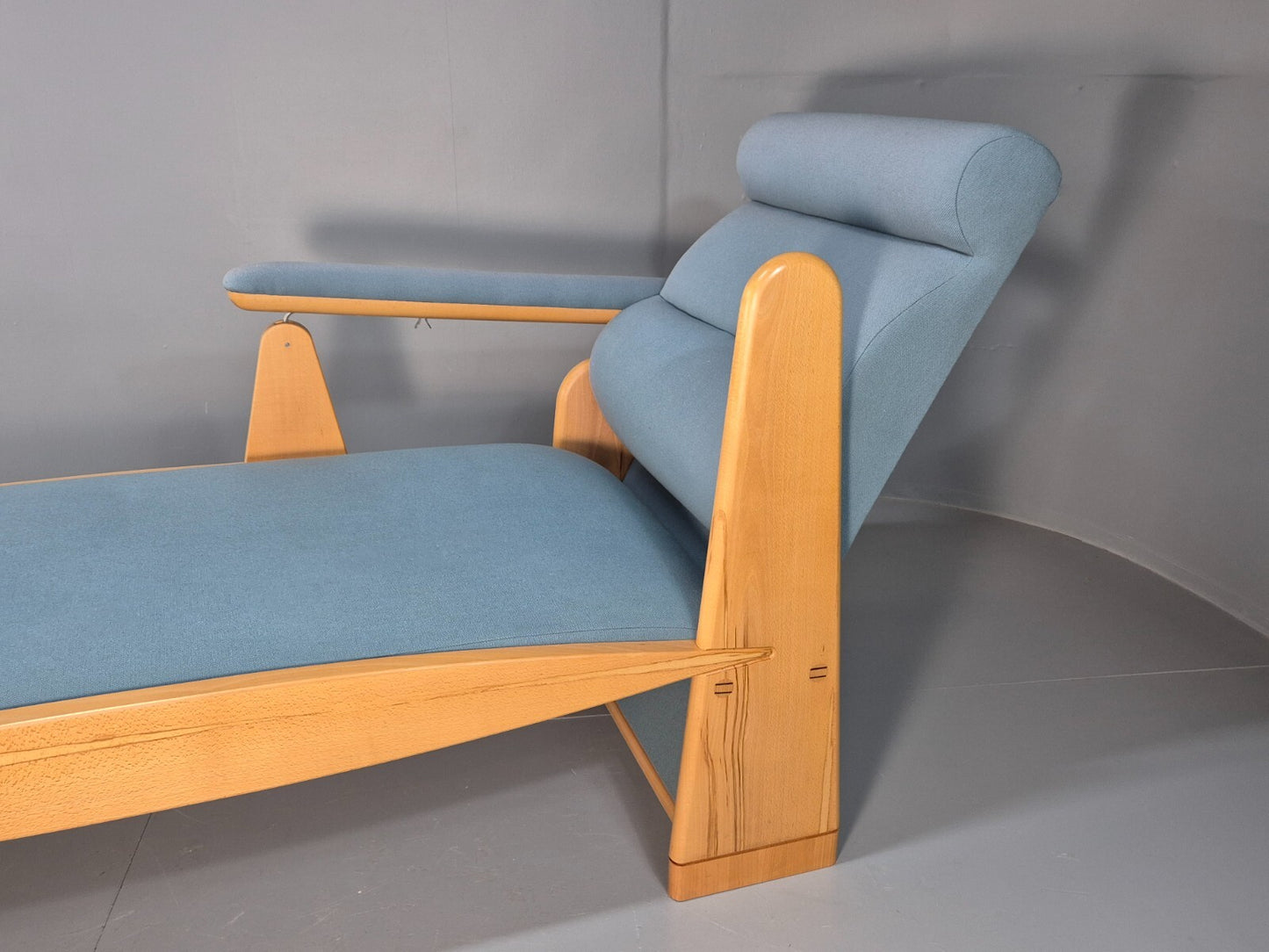 Vintage Modern Design Chaise Lounge By John Barnard in 1996 EB9675 VCHA - UKDK FURNITURE