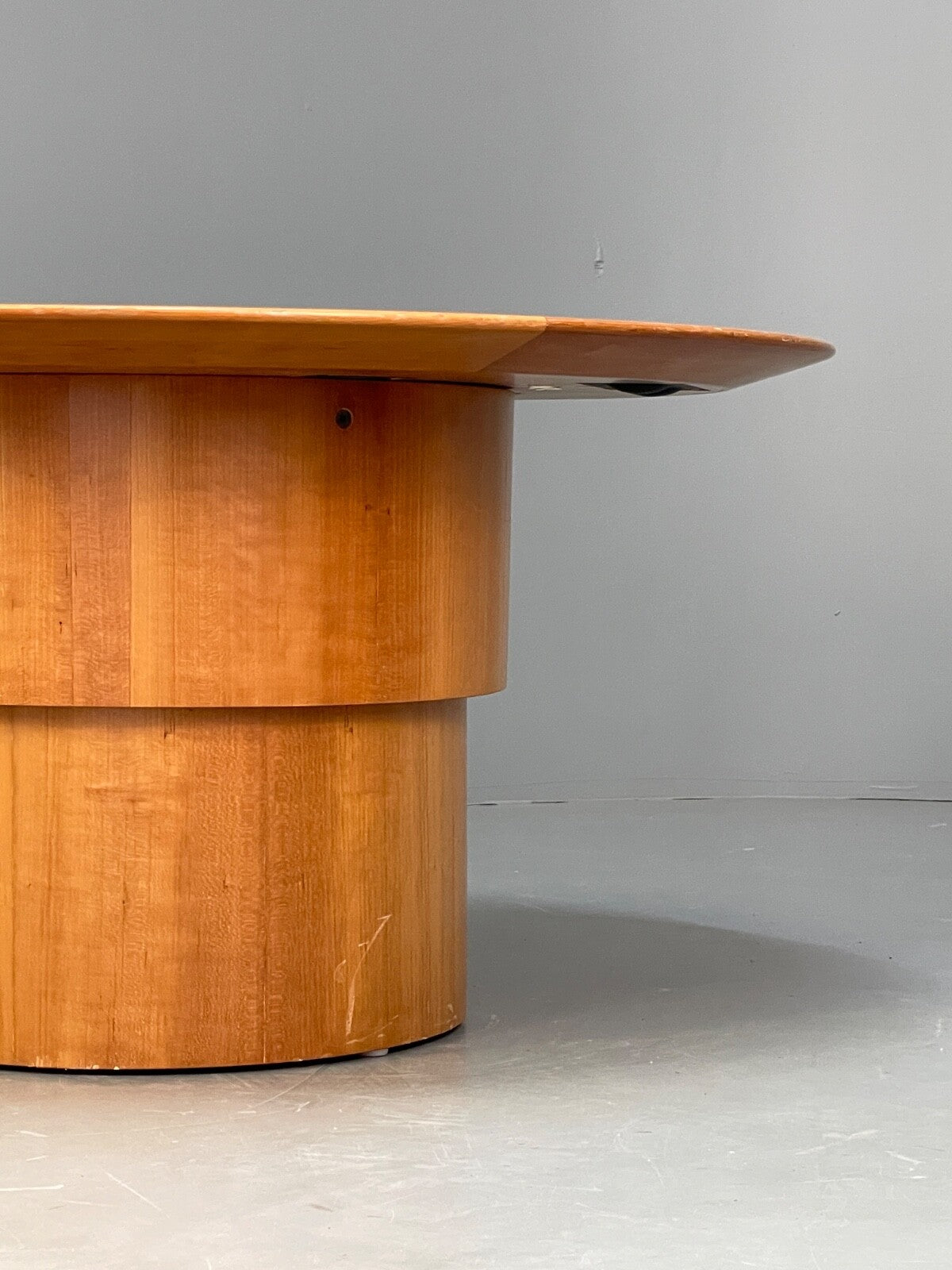 Circular Maple Coffee Table Height Adjustable Art Deco Themed Modern EB9439 MWOO - UKDK FURNITURE
