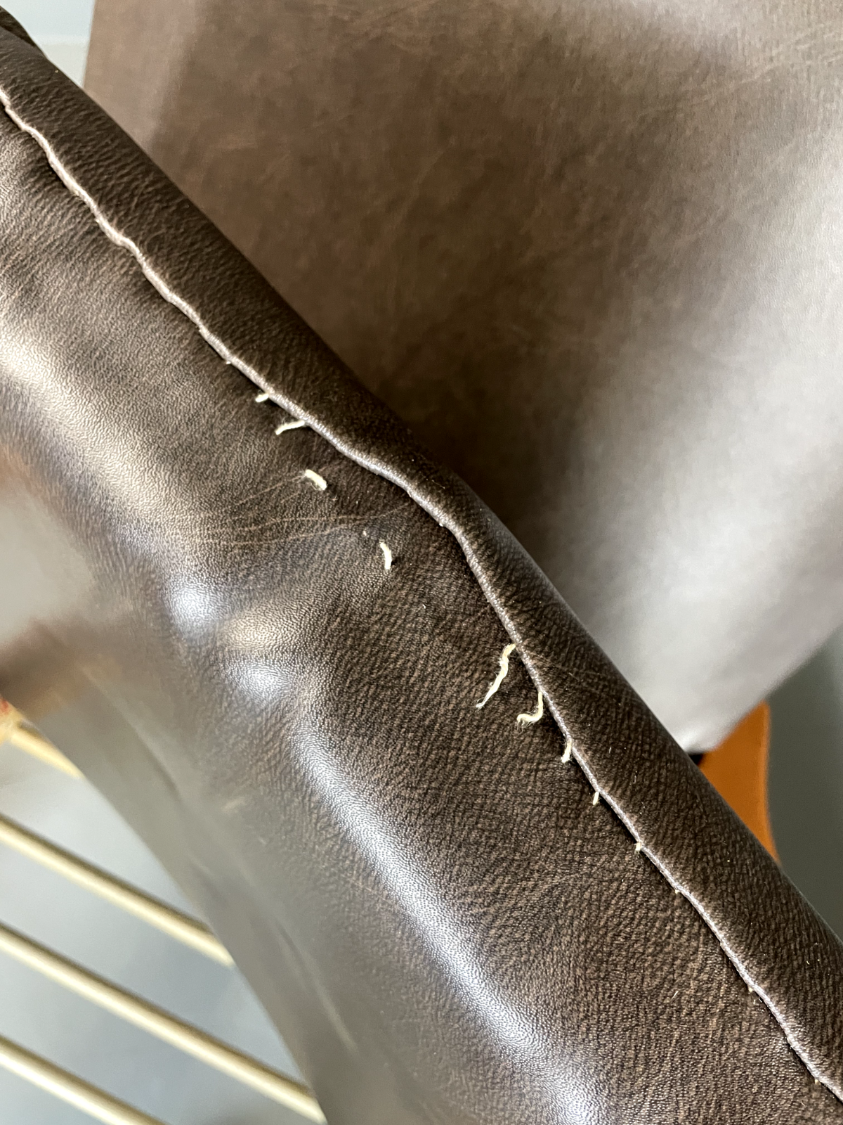 2 Parker Knoll Lounge Chairs Beech Vinyl MCM Retro PK988/1023 EB6264 MNOR17