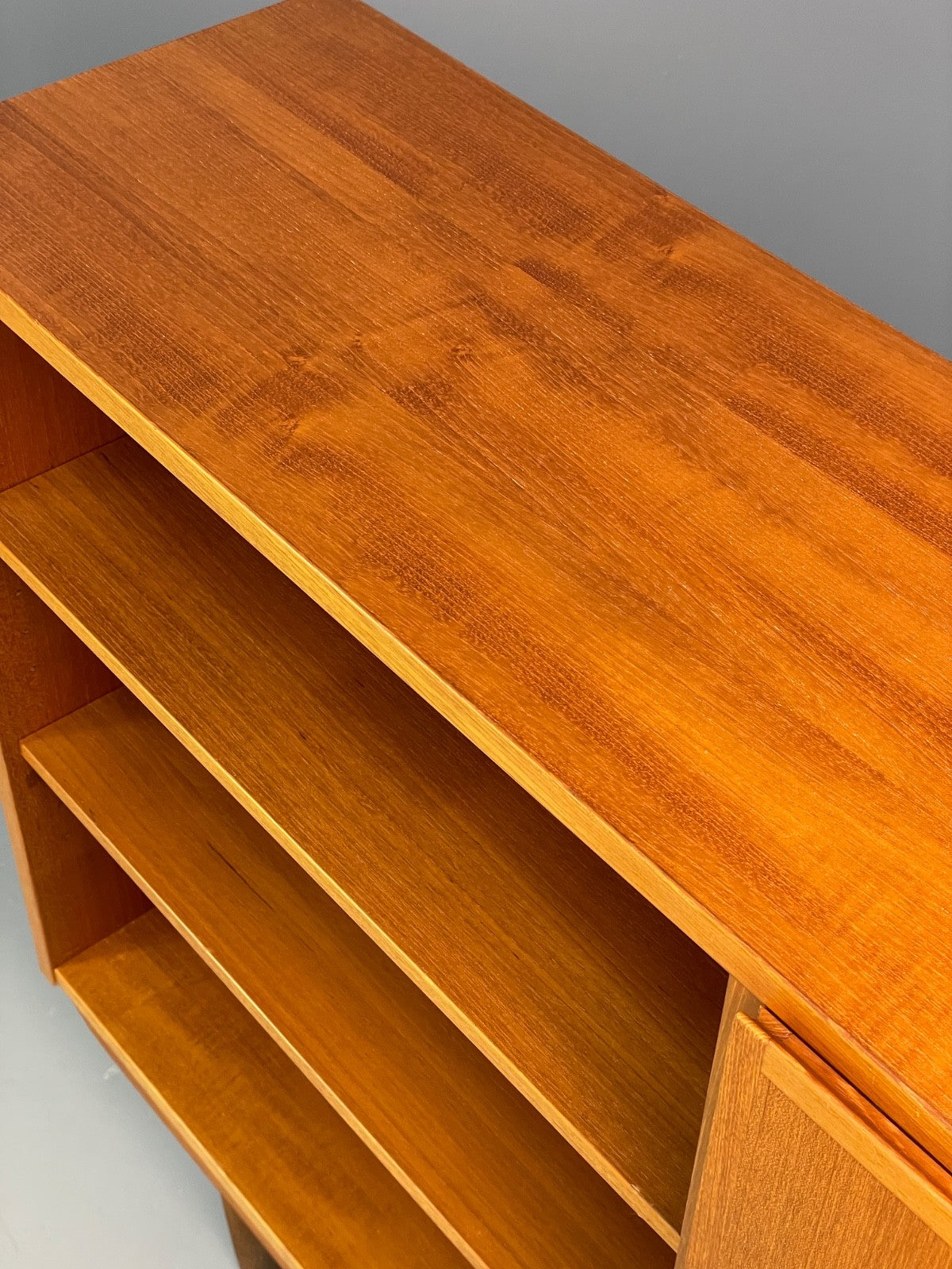 Vintage 1970s Teak Bookcase By Omann Jun Danish Retro Shelving EB9832 MWOO - UKDK FURNITURE