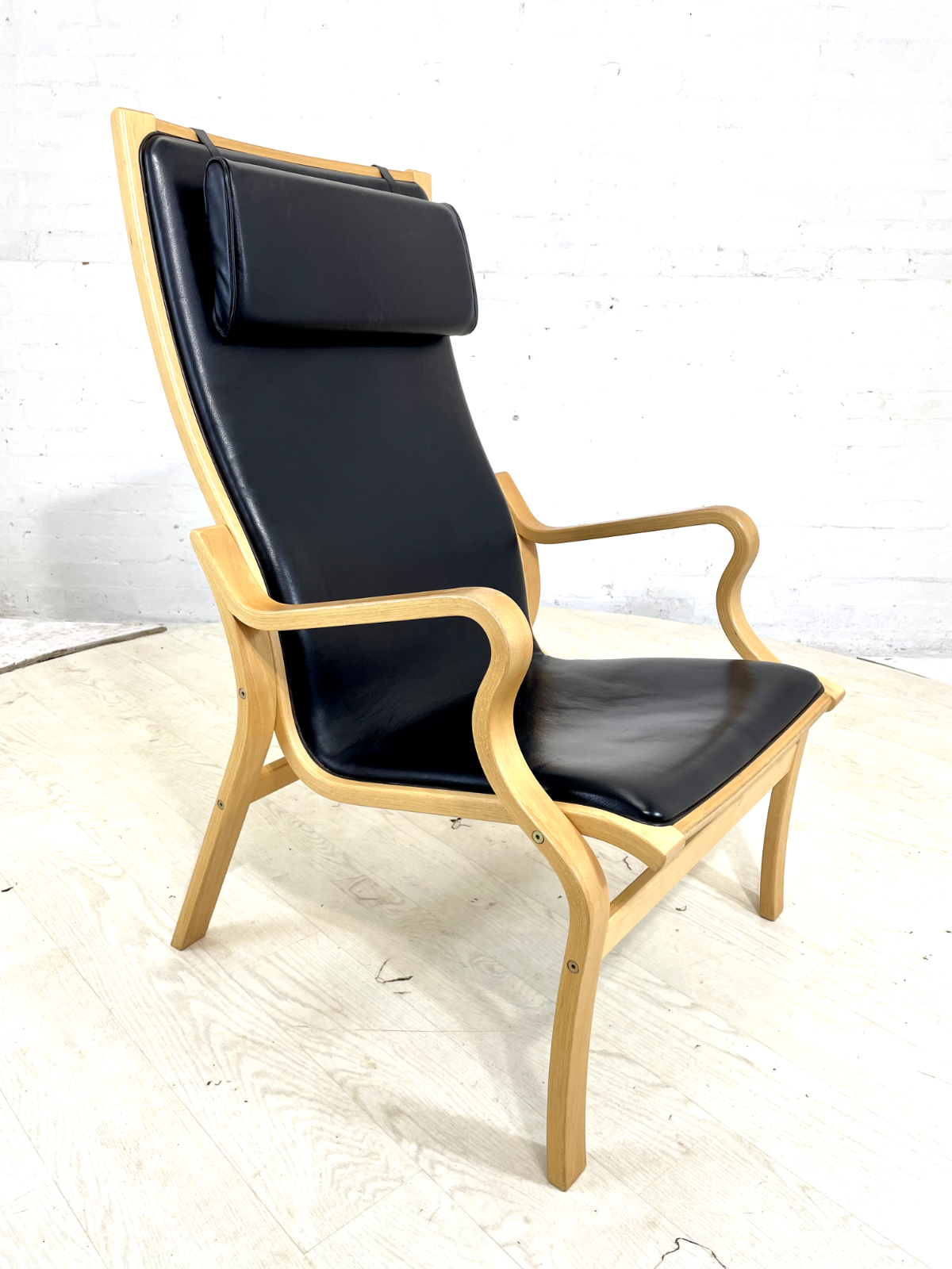 Vintage Danish Leather and Bentwood Lounge Chair, Retro, MCM, EB4444 MBEN - UKDK FURNITURE